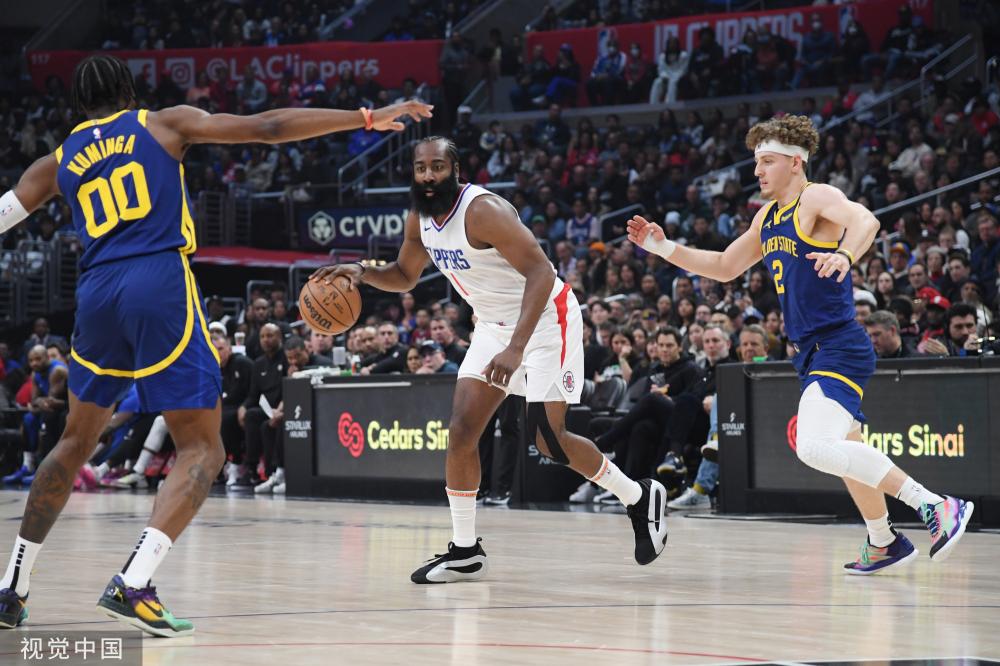 禁区前打出 禁区前打出