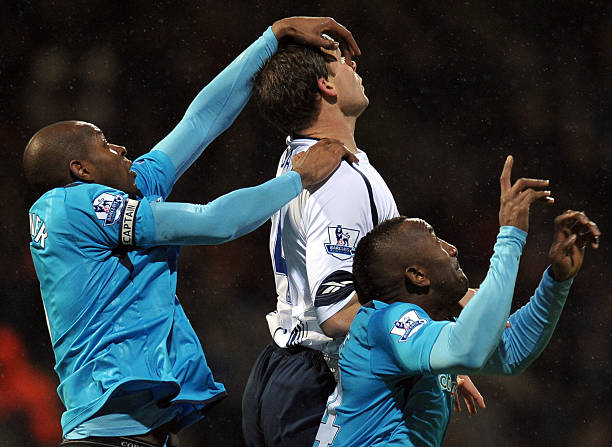 避过对方两 避过对方两