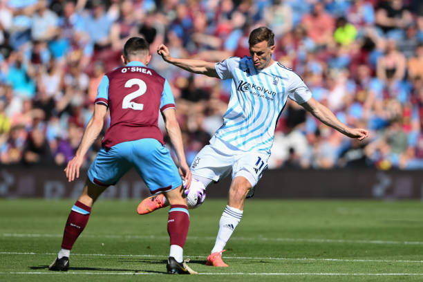 两端提供了 两端提供了